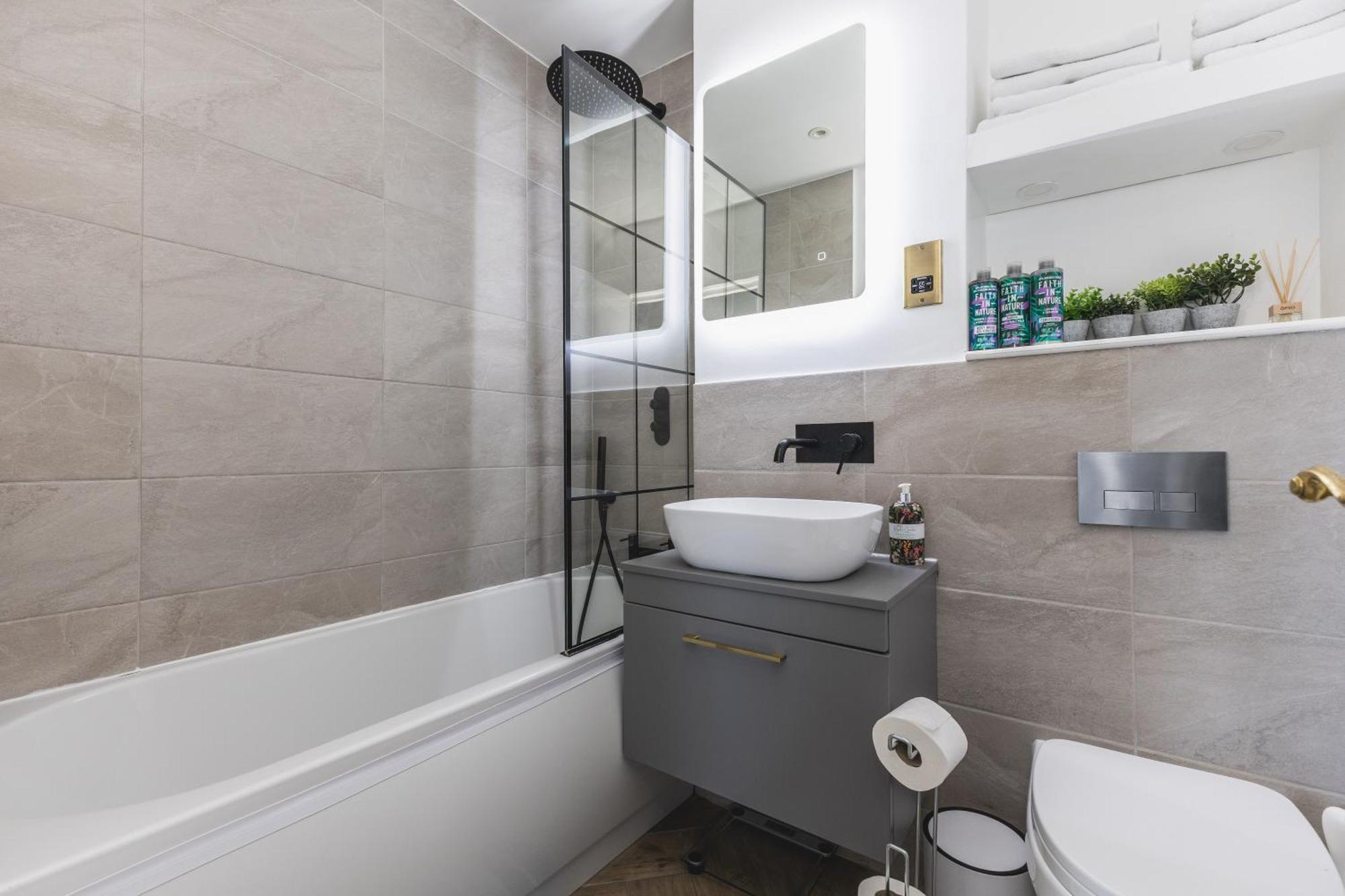 Luxurious 1-Bedroom Apartment In Kensington Londres Exterior foto